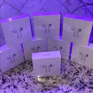 Apple AirPods 2nd Generation